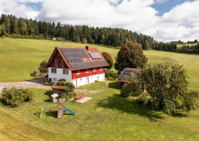 Ferienhaus Haus Brestenberg im Schwarzwald aus der Vogelperspektive – Schwarzwald-Lounge